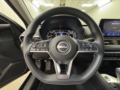 Used 2023 Nissan Altima 2.5 SV image 30