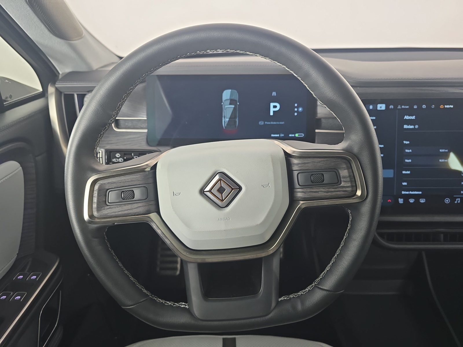 Used 2023 Rivian R1S Launch Edition Quad AWD/4WD image 28