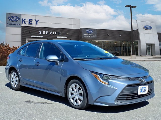 Used 2024 Toyota Corolla LE FWD image 3