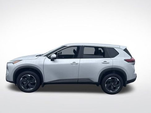 Used 2025 Nissan Rogue SV AWD/4WD image 2