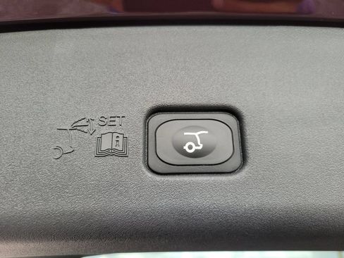 Certified 2024 Lincoln Nautilus Premier AWD/4WD image 7