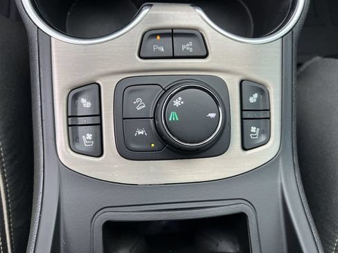 Used 2020 GMC Terrain Denali w/ Denali Premium Package FWD image 28