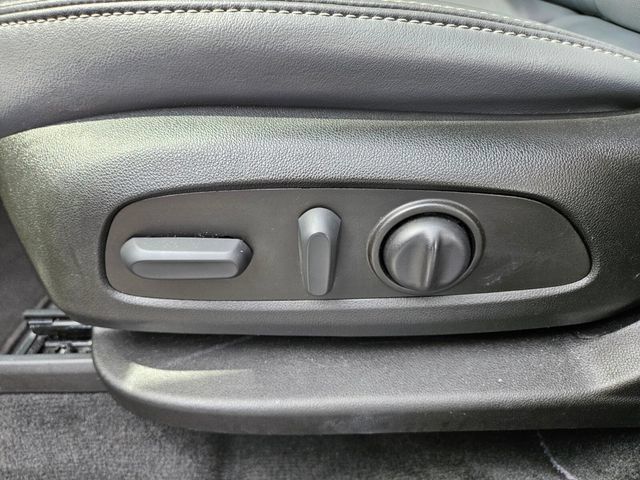 Used 2023 Buick Enclave Essence FWD image 9