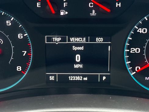 Used 2019 Chevrolet Malibu LT image 24