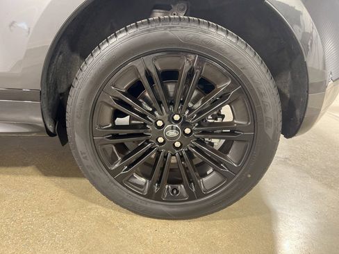 Used 2025 Land Rover Range Rover Evoque Dynamic SE image 30