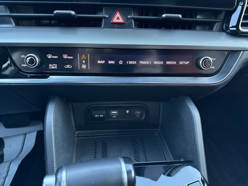 Certified 2024 Kia Sportage SX image 25