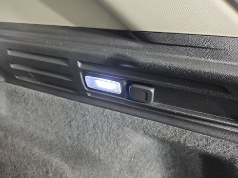 Used 2019 Cadillac XT4 Luxury image 35