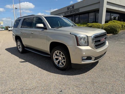 Used 2017 GMC Yukon SLE w/ SLE Value Package AWD/4WD image 21