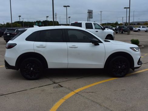 Used 2024 Honda HR-V Sport image 4