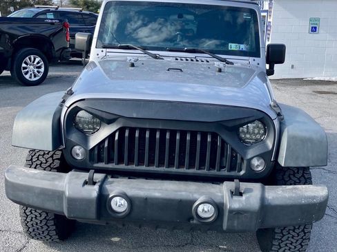 Used 2014 Jeep Wrangler Sport image 4