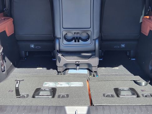 New 2026 Kia Carnival SX image 12