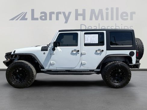 Used 2018 Jeep Wrangler Unlimited Sport S AWD/4WD image 2