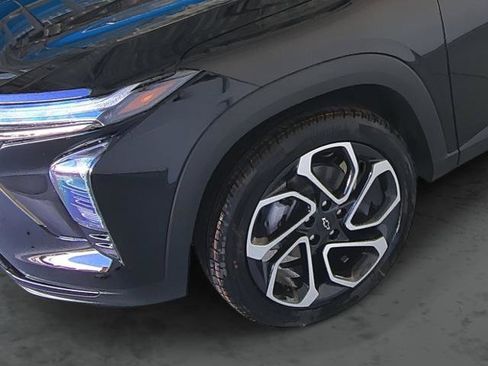 New 2026 Chevrolet Trax RS w/ Sunroof Package image 7