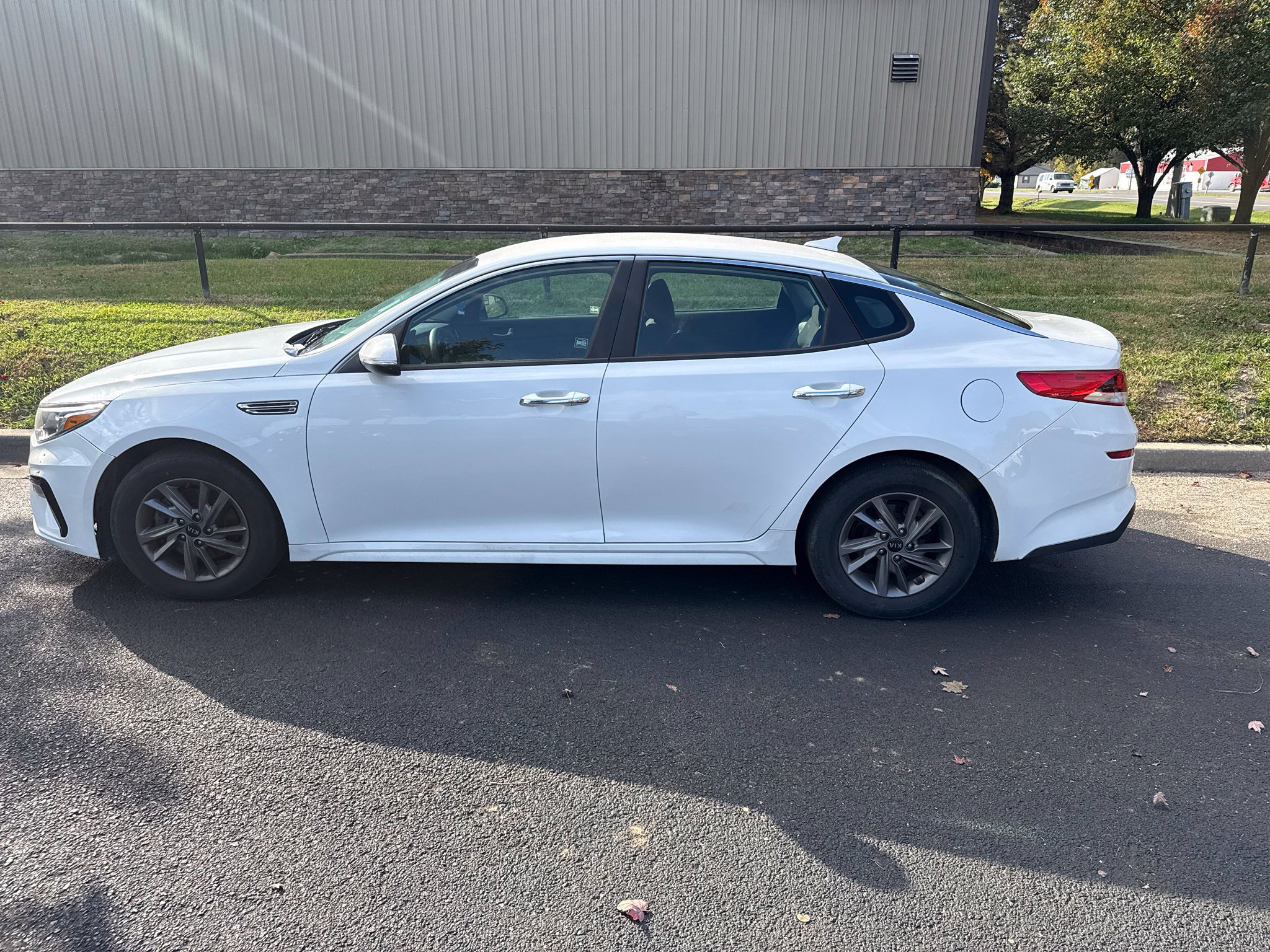 Used 2020 Kia Optima LX FWD image 8