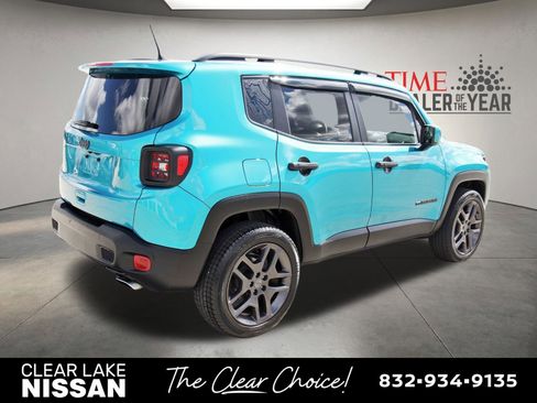 Used 2021 Jeep Renegade Latitude w/ Sun & Sound Group image 7