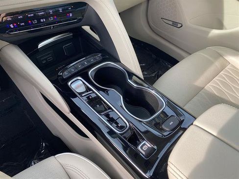 Used 2023 Buick Envision Avenir AWD/4WD image 51