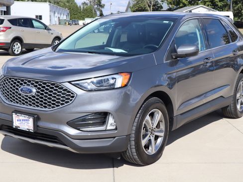 Used 2023 Ford Edge SEL w/ Convenience Package image 2