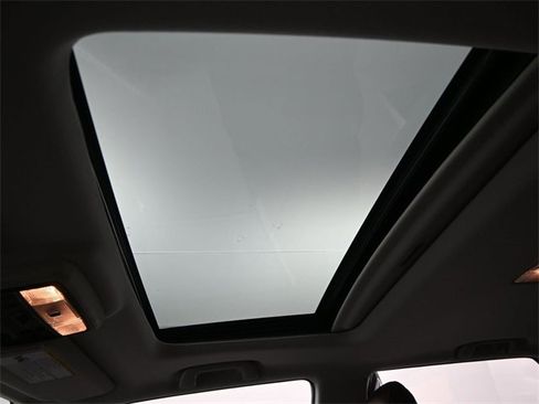 Used 2024 Toyota 4Runner Limited image 4