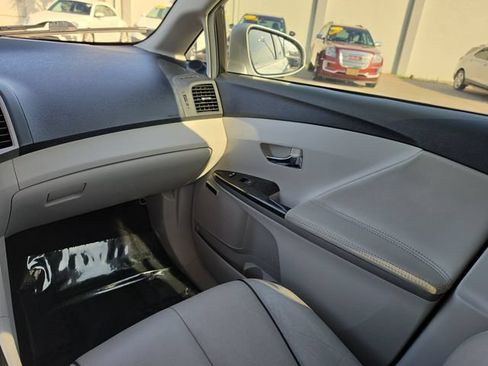 Used 2014 Toyota Venza XLE w/ XLE Premium Package FWD image 11
