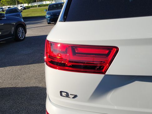 Used 2017 Audi Q7 3.0T Premium Plus image 20
