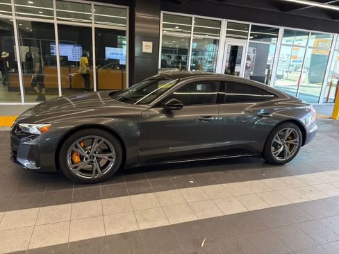 Used 2022 Audi RS e-tron GT AWD/4WD image 20