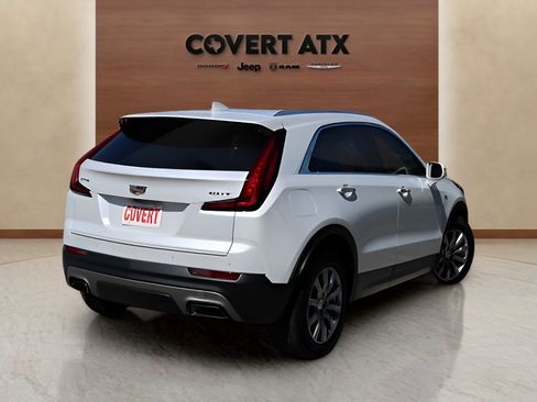 Used 2019 Cadillac XT4 Premium Luxury w/ Technology Package FWD image 5