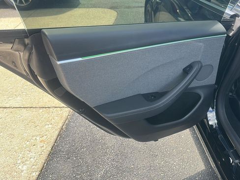 Used 2024 Tesla Model 3 Long Range RWD image 21