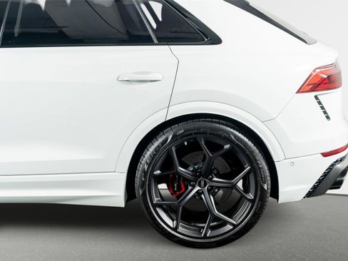 Used 2025 Audi RS Q8 performance image 16