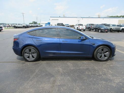 Used 2023 Tesla Model 3 Standard Range RWD image 5