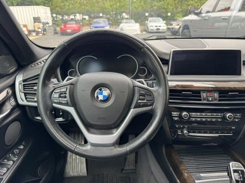 Used 2018 BMW X5 xDrive50i AWD/4WD image 19