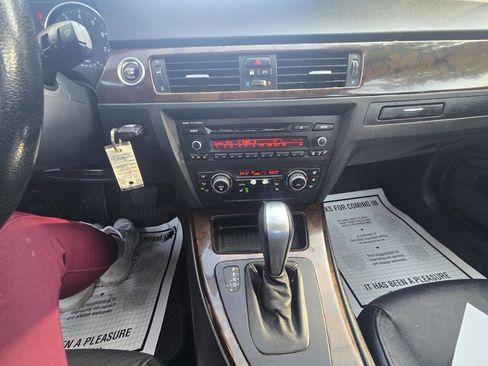 Used 2010 BMW 328i xDrive 328i xDrive AWD 4dr Sedan image 13