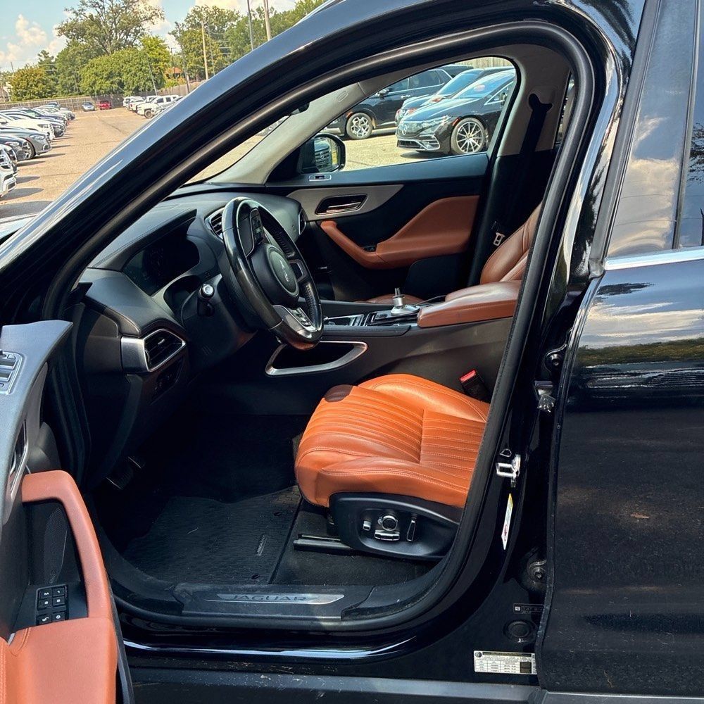 Used 2019 Jaguar F-PACE Portfolio AWD/4WD image 5
