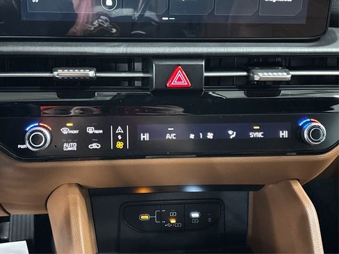 New 2026 Kia Sportage X-Line w/ X-Line Premium Package AWD/4WD image 23