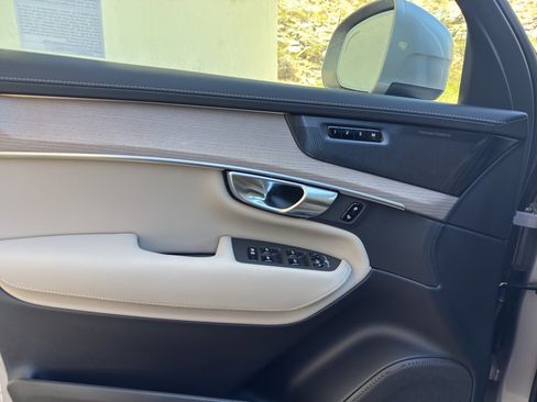 New 2026 Volvo XC90 B6 Plus w/ Protection Package Premier AWD/4WD image 21