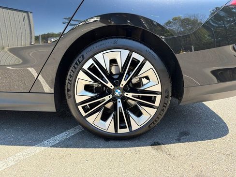 Used 2025 BMW 530i xDrive w/ Premium Package AWD/4WD image 19
