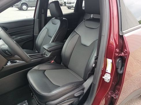 Used 2022 Jeep Compass Latitude FWD image 27