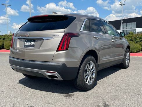 Used 2022 Cadillac XT5 Premium Luxury FWD image 8