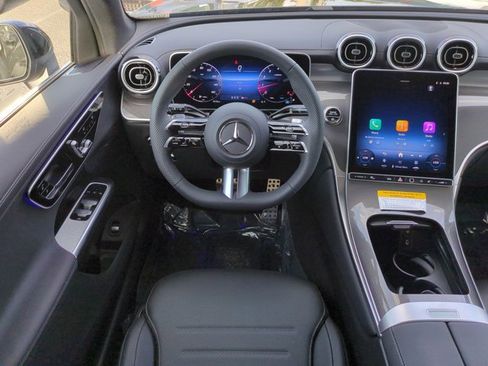 Used 2026 Mercedes-Benz GLC 300 image 16