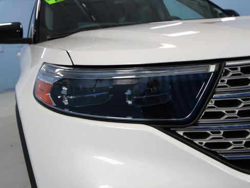 Used 2023 Ford Explorer Limited w/ Limited Technology Package image 42