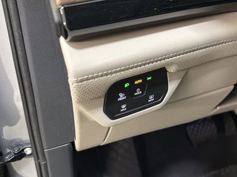 New 2026 Volkswagen Atlas SE image 36