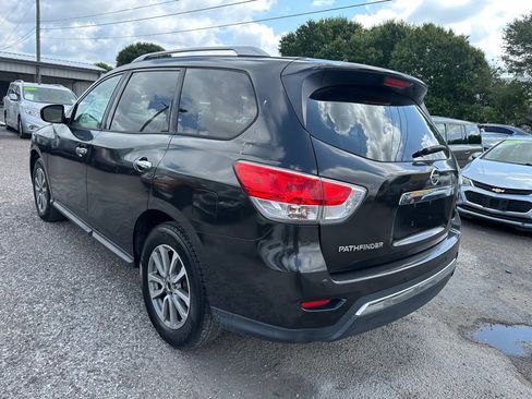 Used 2016 Nissan Pathfinder SV FWD image 4