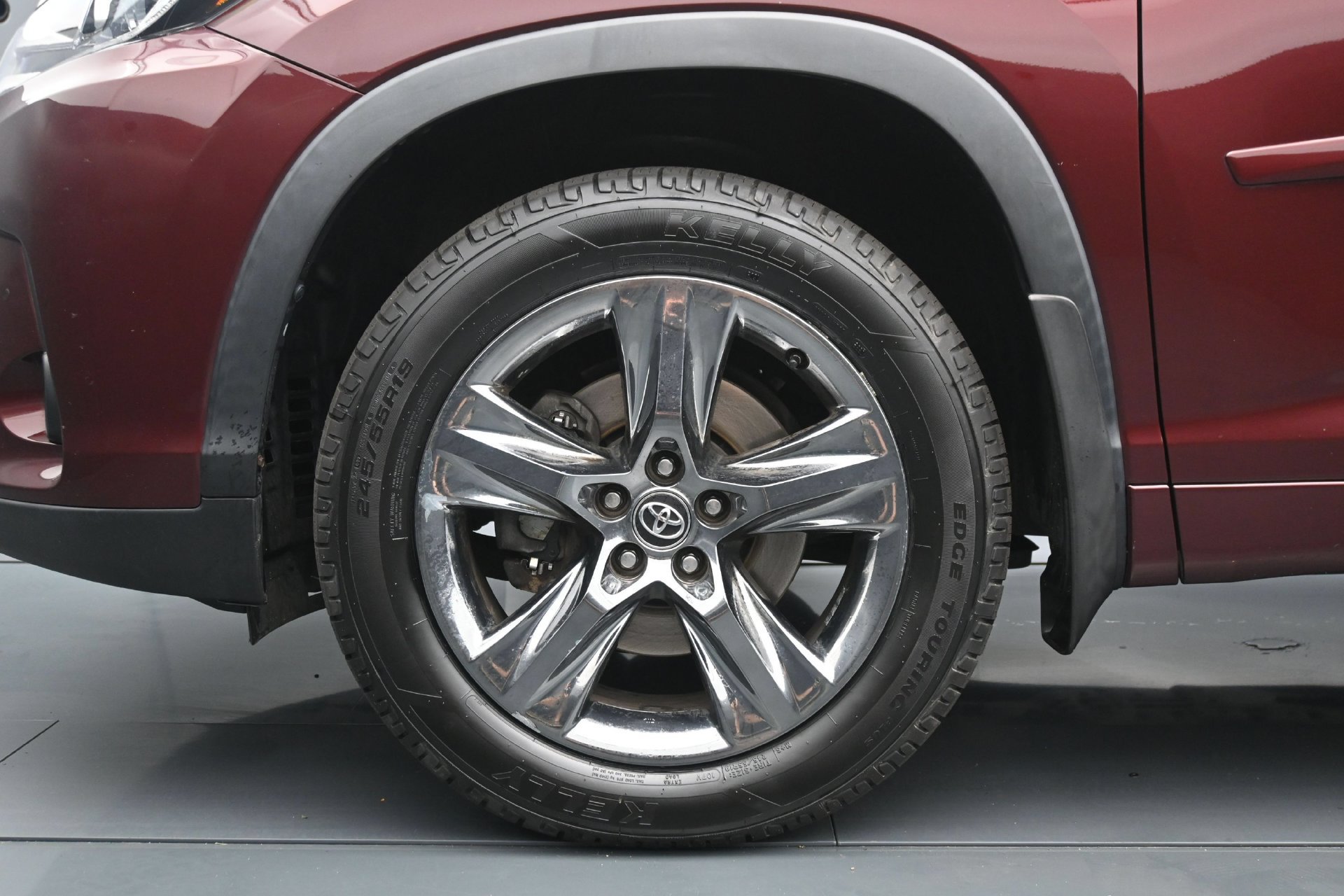 Used 2018 Toyota Highlander Limited Platinum w/ Carpet Mat Package (TMS) AWD/4WD image 24