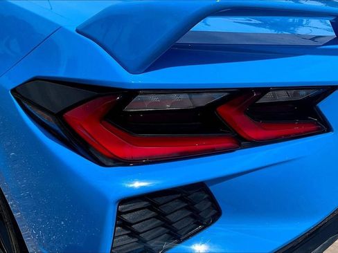 Used 2022 Chevrolet Corvette Stingray Preferred Cpe w/ Z51 Performance Package RWD image 23