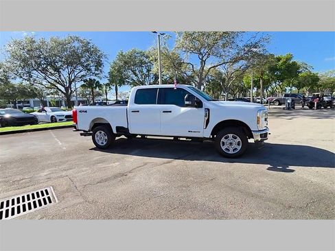 Used 2025 Ford F250 XLT image 42