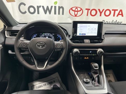 Used 2025 Toyota RAV4 SE image 22