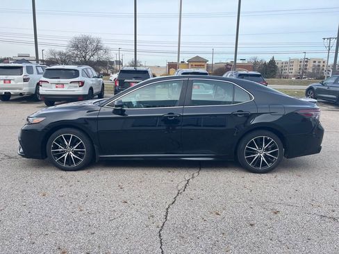 Certified 2024 Toyota Camry SE w/ Convenience Package image 2