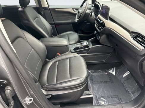 Used 2022 Ford Escape SEL image 16