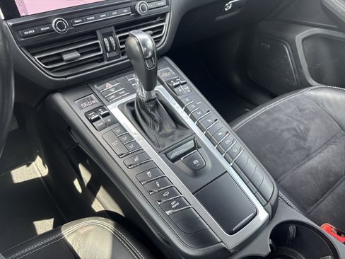 Certified 2021 Porsche Macan GTS AWD/4WD image 20