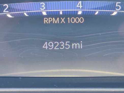 Used 2022 Jeep Grand Cherokee Overland w/ Luxury Tech Group IV AWD/4WD image 27
