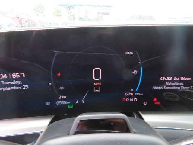Used 2024 Cadillac Lyriq Luxury AWD/4WD image 19